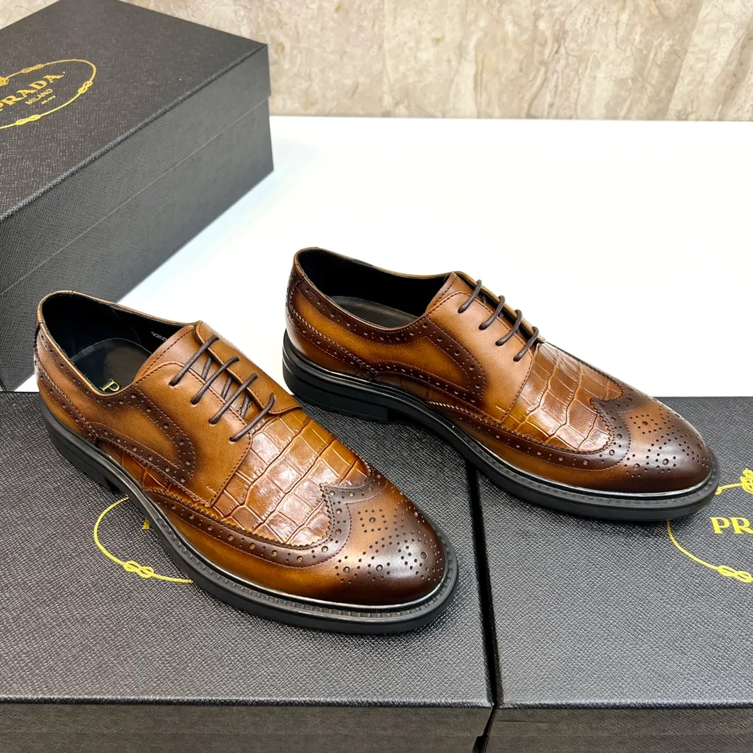 Original order quality: P580 Brand: PRADA (Prada) Standard code: Men's size 38/44 (45 can be customized) Grade: Same style as the official website High-quality men's shoes Material: Original cowhide Water-dyed cowhide lining Rubber outsole Style categories: Men's fashionable formal leather shoes Slip-on men's shoes series Young fashion European and American trends British style Top luxury Color: Actual picture